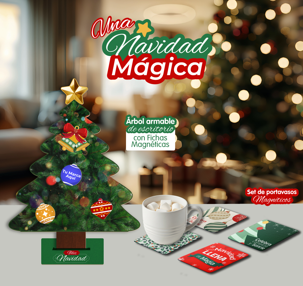 Set navideño de regalos corporativos con árbol armable de fichas magnéticas y portavasos personalizados sobre una mesa decorada, con fondo de árbol de Navidad iluminado.